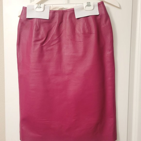 Spiegel 2 pc suit Fuchsia ( Like New ) ( 4 ) Genuine Leather REDUCED!!!! - Picture 11 of 12